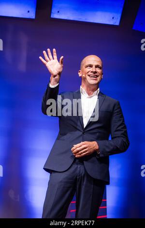 EINDHOEVEN - Diederik Samsom, ex membro del Parlamento (PvdA) interviene durante l'apertura dell'anno accademico presso l'Università di tecnologia di Eindhoven. ANP ROB ENGELAAR netherlands Out - belgium Out Foto Stock