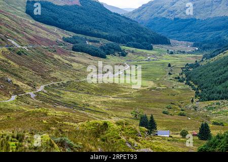 Riposati e sii grato alla A83 e alla Old Military Road, Argyll, Scozia, Regno Unito Foto Stock