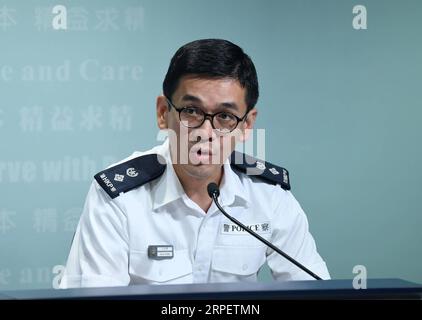 (190904) -- HONG KONG, 4 settembre 2019 -- Kong Wing-cheung, sovrintendente senior del ramo delle pubbliche relazioni della polizia di Hong Kong, partecipa a un briefing dei media a Hong Kong, 4 settembre 2019. TO GO WITH 1.183 arrestati per violenza a Hong Kong da giugno: Polizia ) CINA-HONG KONG-POLIZIA-MEDIA BRIEFING-ARRESTI (CN) MaoxSiqian PUBLICATIONxNOTxINxCHN Foto Stock