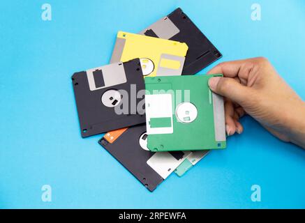 I floppy disk erano popolari in tutto il mondo negli anni '90 I primi tempi della tecnologia di registrazione Foto Stock