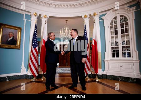 News Bilder des Tages (190917) - WASHINGTON, 17 settembre 2019 - il Segretario di Stato americano Mike Pompeo (R) incontra il principe ereditario del Bahrein Salman bin Hamad al Khalifa al Dipartimento di Stato di Washington D.C., Stati Uniti, il 17 settembre 2019. (Foto di /Xinhua) U.S.-WASHINGTON D.C.-POMPEO-BAHREIN-CROWN PRINCE-SALMAN BIN HAMAD AL KHALIFA-MEETING TingxShen PUBLICATIONxNOTxINxCHN Foto Stock