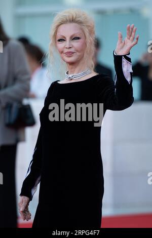 Venezia, Italia. 4 settembre 2023. Patty Pravo partecipa alla Priscilla Premiere nell'ambito della 80 Mostra di Venezia, il 4 settembre 2023. Foto di Aurore Marechal/ABACAPRESS.COM credito: Abaca Press/Alamy Live News Foto Stock