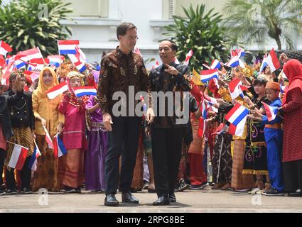 191007 -- BOGOR, 7 ottobre 2019 -- in visita al primo ministro olandese Mark Rutte L incontra il presidente indonesiano Joko Widodo al palazzo presidenziale di Bogor, provincia di Giava Occidentale, Indonesia, 7 ottobre 2019. INDONESIA-BOGOR-OLANDESE PM-VISITA Zulkarnain PUBLICATIONxNOTxINxCHN Foto Stock