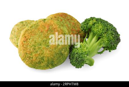 Gustose cotolette vegane verdi con broccoli isolati su bianco Foto Stock