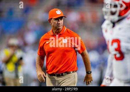 Durham, North Carolina, USA. 4 settembre 2023. Il capo-allenatore dei Clemson Tigers Dabo Swinney prima della partita dell'ACC Football contro i Duke Blue Devils al Wallace Wade Stadium di Durham, NC. (Scott Kinser/CSM). Credito: csm/Alamy Live News Foto Stock