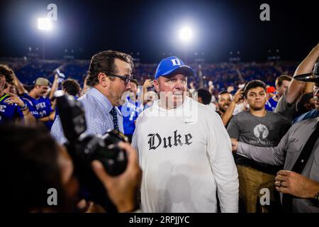 Durham, North Carolina, USA. 4 settembre 2023. Il capo-allenatore dei Duke Blue Devils Mike Elko dopo aver sconfitto i Clemson Tigers nel match ACC Football al Wallace Wade Stadium di Durham, NC. (Scott Kinser/CSM). Credito: csm/Alamy Live News Foto Stock