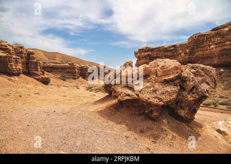 Charyn canyon nel parco nazionale della regione di Almaty. Natura pittoresca del Kazakistan sudorientale Foto Stock
