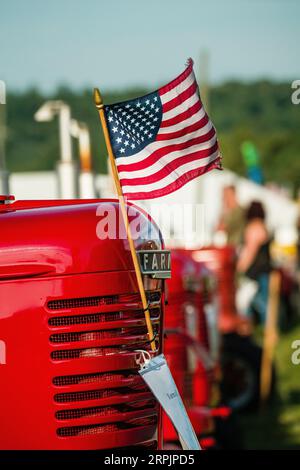 Fiera di Woodstock di American Flag & Farm Tractors   Woodstock, Connecticut, USA Foto Stock