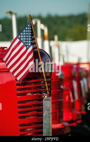Fiera di Woodstock di American Flag & Farm Tractors   Woodstock, Connecticut, USA Foto Stock