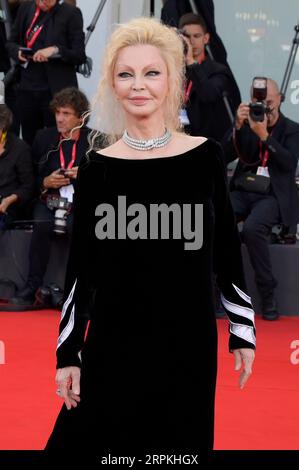 Patty Pravo bei der Premiere des Kinofilms "Priscilla" auf der Biennale di Venezia 2023 / 80. Internationale Filmfestspiele von Venedig im Palazzo del Cinema. Venedig, 04.09.2023 Foto Stock