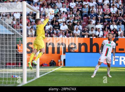 Augusta, Deutschland. 2 settembre 2023. Firo : 09/02/2023, calcio, 1° campionato, 1° Bundesliga, stagione 2023/2024, 3a giornata, FC Augsburg - VfL Bochum 2: 2, Finn Dahmen, FC Augsburg, FCA, Augsburg, cifra intera, credito: dpa/Alamy Live News Foto Stock