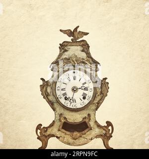 Immagine dalle tonalità seppia di un autentico orologio da tavolo del XVIII secolo Foto Stock