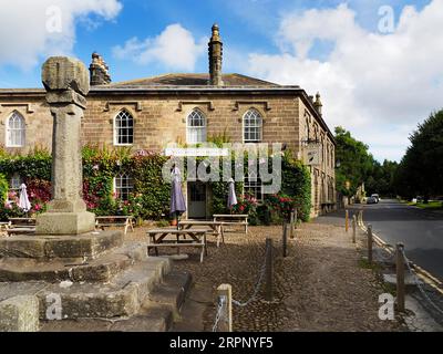 Ripley Market Cross all'inizio della fase 4 del percorso a lunga distanza Nidderdale Way Nidderdale North Yorkshire Inghilterra Foto Stock