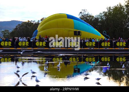 200307 -- CANBERRA, 7 marzo 2020 -- foto scattata il 7 marzo 2020 mostra una mongolfiera allo spettacolare Canberra Balloon a Canberra, Australia. Il Canberra Balloon Spectacular 2020 si svolge dal 7 al 15 marzo. Foto di /Xinhua AUSTRALIA-CANBERRA-BALLOON SPETTACOLARE ChuxChen PUBLICATIONxNOTxINxCHN Foto Stock