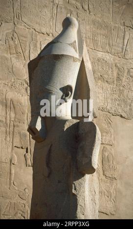 Statua del Tempio di Pharoah Karnak Luxor Egitto Foto Stock