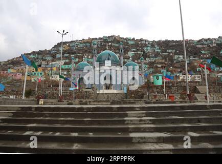 200320 -- KABUL, 20 marzo 2020 -- foto scattata il 20 marzo 2020 mostra il santuario Sakhi senza visitatore il primo giorno del nuovo anno afgano a Kabul, capitale dell'Afghanistan. Il governo ha già annullato la celebrazione del Nawroz o Capodanno afgano che cade il 20 marzo e ha rinviato l'inizio dell'anno educativo del paese di un mese dal 22 marzo. Rahmatullah Alizadah AFGHANISTAN-KABUL-NOWROZ CELEBRATION-COVID-19-CANCELLATION XinhuaxKabul PUBLICATIONxNOTxINxCHN Foto Stock