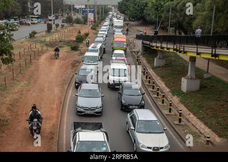 Nairobi, Kenya. 4 settembre 2023. Il traffico è bloccato a causa del vertice sul clima africano in corso a Nairobi. (Foto di James Wakibia/SOPA Images/Sipa USA) credito: SIPA USA/Alamy Live News Foto Stock