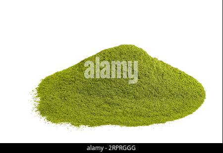 Mucchio di polvere di Moringa isolato su sfondo bianco Foto Stock