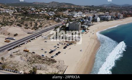 FOTOGRAFIA CON DRONE SULLA SPIAGGIA DI COSTA AZUL A CABO SAN LUCAS BAJA CALIFORNIA SUR MEXICO Foto Stock