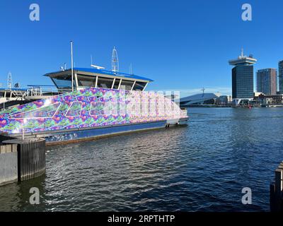 Amsterdam, 7 settembre 2023. Il traghetto navetta all'IJ di Amsterdam. Foto di alta qualità Foto Stock