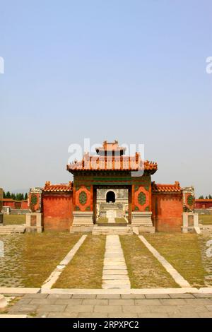 ZUNHUA 18 MAGGIO: Mausoleo di Zhaoxi, architettura paesaggistica, Tombe orientali della dinastia Qing il 18 maggio 2014, contea di Zunhua, provincia di Hebei, Cina. Foto Stock