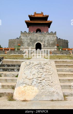 ZUNHUA 18 MAGGIO: Mausoleo di Zhaoxi, architettura paesaggistica, Tombe orientali della dinastia Qing il 18 maggio 2014, contea di Zunhua, provincia di Hebei, Cina. Foto Stock