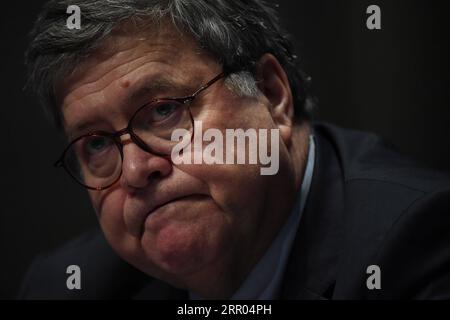 200728 -- WASHINGTON, 28 luglio 2020 Xinhua -- il procuratore generale degli Stati Uniti William Barr testimonia davanti al Comitato giudiziario della camera durante un'udienza intitolata Oversight of the Department of Justice on the Capitol Hill a Washington, D.C., negli Stati Uniti, il 28 luglio 2020. Matt McClain/piscina via Xinhua U.S.-WASHINGTON, D.C.-WILLIAM BARR-HEARING PUBLICATIONxNOTxINxCHN Foto Stock