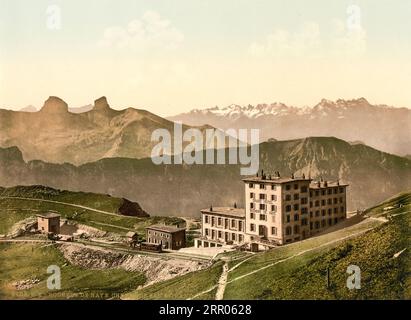 Rochers de Naye Grand Hotel de Caux e ferrovia a dente di cog, Vaud, Svizzera 1890. Foto Stock