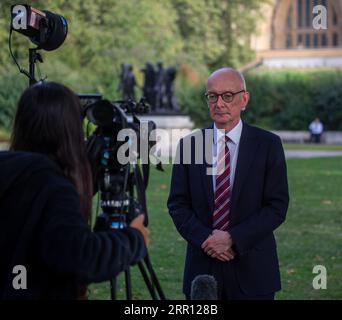 Londra, Regno Unito. 6 settembre 2023. Il Cancelliere ombra del Ducato di Lancaster Pat McFadden è visto a Westminster durante le interviste dei media mattutini. Credito: Tayfun salci / Alamy Live News Foto Stock