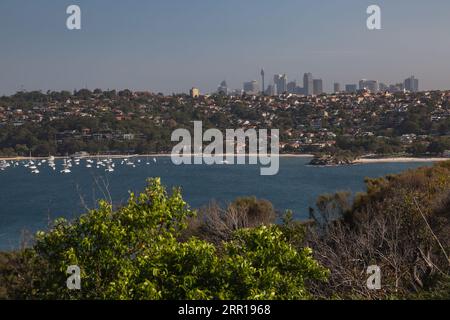 Viste dello skyline di Sydney, da Headland Park, Mosman, Sydney, NSW, Australia. Foto Stock