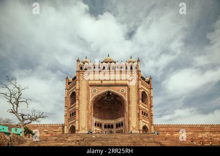 03 09 2007 Buland Darwaza, è la porta d'ingresso più alta del mondo, alta 54 metri, al complesso Fatehpur Sikri, Uttar Pradesh, India Asia Foto Stock