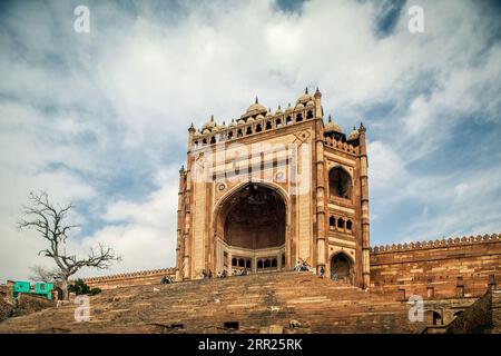 03 09 2007 Buland Darwaza, è la porta d'ingresso più alta del mondo, alta 54 metri, al complesso Fatehpur Sikri, Uttar Pradesh, India Asia Foto Stock