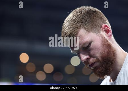 Manila, Filippine. 6 settembre 2023. I Davis Bertans lettoni reagiscono prima dei quarti di finale tra Germania e Lettonia alla Coppa del mondo FIBA 2023 a Manila, nelle Filippine, 6 settembre 2023. Crediti: Wu Zhuang/Xinhua/Alamy Live News Foto Stock