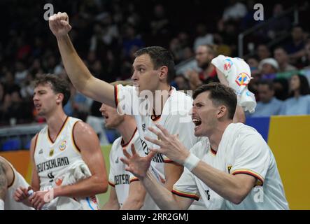 Manila, Filippine. 6 settembre 2023. I giocatori tedeschi festeggiano durante i quarti di finale tra Germania e Lettonia alla Coppa del mondo FIBA 2023 a Manila, nelle Filippine, il 6 settembre 2023. Crediti: Meng Yongmin/Xinhua/Alamy Live News Foto Stock