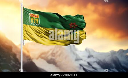 Bandiera del Saskatchewan su un'asta di bandiera contro un cielo colorato Foto Stock