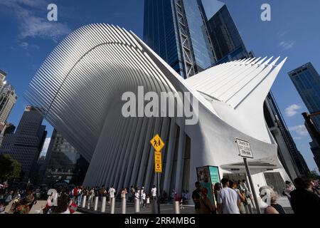 New York, USA - 22 luglio 2023: La sede della stazione Oculus nel complesso del World Trade Center, New York City. Foto Stock