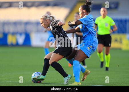 Emelie Helmvall (9 FC PAOK Salonicco) e Aliya Said (Racing FC Union Letzebuerg) in azione durante la partita di qualificazione alla UEFA Womens Champions League PAOK vs Racing Union all'NV Arena St Polten (Tom Seiss/ SPP) credito: SPP Sport Press Photo. /Alamy Live News Foto Stock