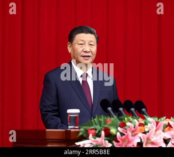 201231 -- PECHINO, 31 dicembre 2020 -- il presidente cinese Xi Jinping, anche segretario generale del Comitato centrale del Partito Comunista Cinese e presidente della Commissione militare centrale, tiene un importante discorso in occasione della riunione di Capodanno tenuta dal Comitato Nazionale della Conferenza consultiva politica del popolo cinese CPPCC a Pechino, capitale della Cina, il 31 dicembre 2020. CHINA-BEIJING-CPPCC-NEW YEAR RADUNO CN JUXPENG PUBLICATIONXNOTXINXCHN Foto Stock