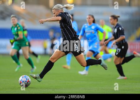 Emelie Helmvall (9 FC PAOK Salonicco) in azione durante la partita di qualificazione alla UEFA Womens Champions League PAOK vs Racing Union all'NV Arena St Polten (Tom Seiss/ SPP) credito: SPP Sport Press Photo. /Alamy Live News Foto Stock