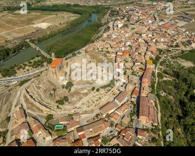 Vista aerea di San Vicente de la Sonsierra a Rioja, San Vicente de la Sonsierra, torre dell'omaggio, castello, basilica de Nuestra senora de los remedios Foto Stock