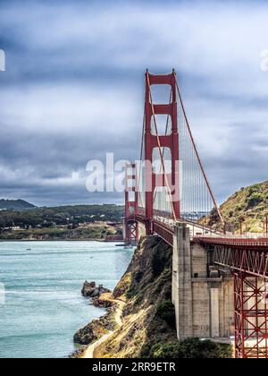 Vista panoramica del ponte sospeso Golden Gate a San Francisco, California, Stati Uniti Foto Stock