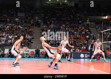 Ancona, Italia. 6 settembre 2023. Sbertoli Riccardo #8 ricevitore durante Germany vs Italy, CEV Eurovolley Men Match Credit: Independent Photo Agency/Alamy Live News Foto Stock