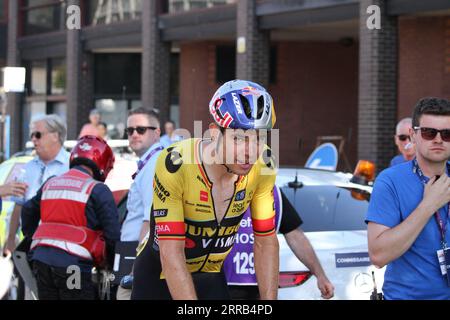 Felixstowe, Regno Unito. 7 settembre 2023. La quinta tappa del Tour of Britain inizia e termina a Felixstowe. Wout van Aert del team Jumbo Visma conquista la tappa ed è ora il leader assoluto della gara. Crediti: Eastern Views/Alamy Live News Foto Stock