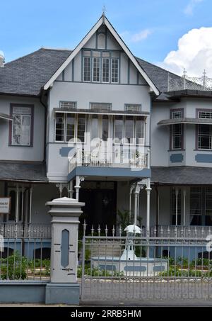 Mille Fleurs, uno dei sette magnifici edifici del porto di Spagna, Trinidad. Qui si trova il National Trust di Trinidad e Tobago. Foto Stock