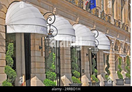 Ritz hotel, Piazza Vendome, Parigi, Francia Foto Stock