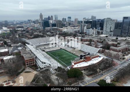 Una vista aerea generale dello stadio Bobby Dodd allo storico Grant Field presso il Georgia Institute of Technology, domenica 29 gennaio 2023, ad Atlanta. Lo stadio è la sede della squadra di calcio Georgia Tech Yellowjackets. Foto Stock