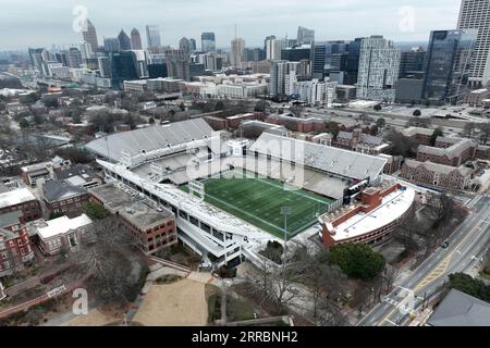 Una vista aerea generale dello stadio Bobby Dodd allo storico Grant Field presso il Georgia Institute of Technology, domenica 29 gennaio 2023, ad Atlanta. Lo stadio è la sede della squadra di calcio Georgia Tech Yellowjackets. Foto Stock