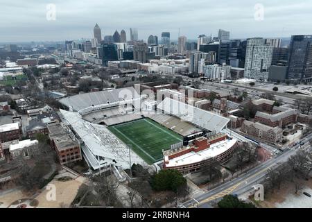 Una vista aerea generale dello stadio Bobby Dodd allo storico Grant Field presso il Georgia Institute of Technology, domenica 29 gennaio 2023, ad Atlanta. Lo stadio è la sede della squadra di calcio Georgia Tech Yellowjackets. Foto Stock