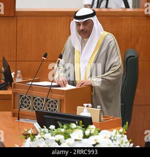 211027 -- KUWAIT CITY, 27 ottobre 2021 -- il primo ministro kuwaitiano Sabah Khaled al-Hamad al-Sabah parla alla cerimonia di apertura della seconda sessione della sedicesima legislatura del parlamento dell'Assemblea Nazionale, a Kuwait City, Kuwait, il 26 ottobre 2021. PER ANDARE CON l'emiro del Kuwait chiede la cooperazione tra le autorità legislative ed esecutive foto di /Xinhua KUWAIT-KUWAIT CITY-PARLIAMENT-SESSION Asad PUBLICATIONxNOTxINxCHN Foto Stock