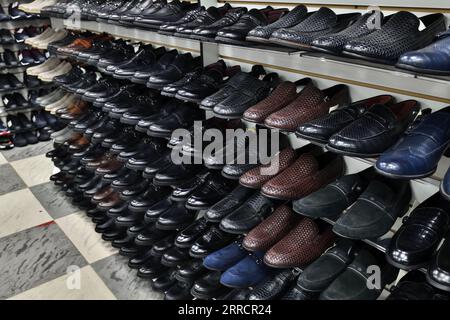 Mosca, Russia - 21 agosto. 2023. Negozio di abbigliamento economico a Zelenograd Foto Stock